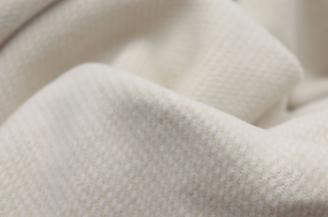 Biederlack Decke ca. 150x200cm in Farbe Pearl Oatmeal Biederlack Decke ca. 150x200cm in Farbe Pearl Oatmeal, Wolle, Beige, Stoff, Gewebe, Textur