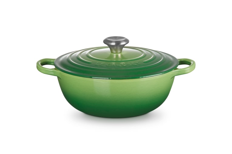 Le Creuset Bräter LaMarmite 26cm in Farbe Bamboo Green Le Creuset Bräter LA Marmite 26cm Bamboo Green
