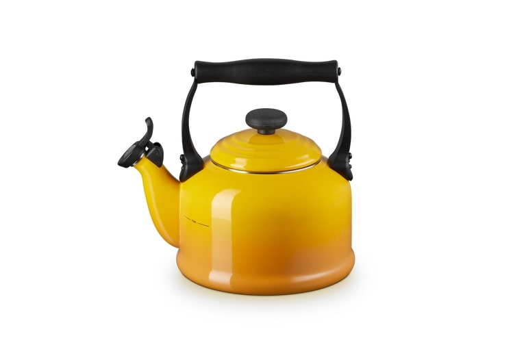 Le Creuset Wasserkessel Tradition ca. 2.1L in Nectar
