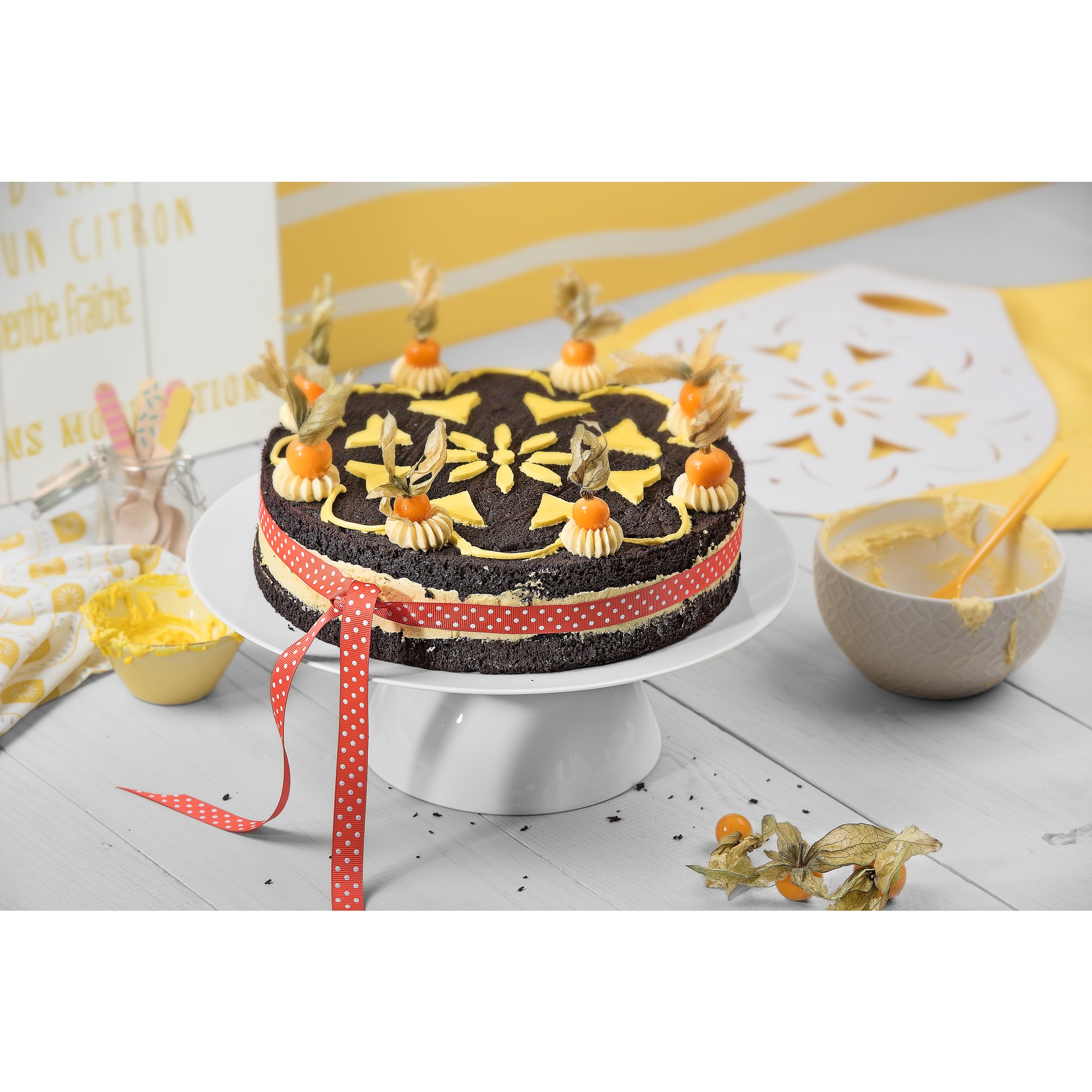 Kaiser Kuchenheber/ Dekorschablone Ø 37 cm in weiß