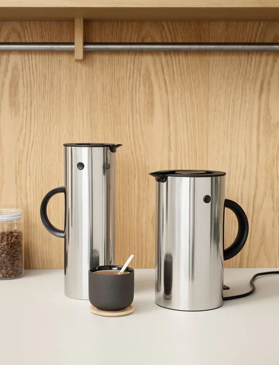 Stelton Wasserkocher EM77 1,5 Liter in der Farbe steel