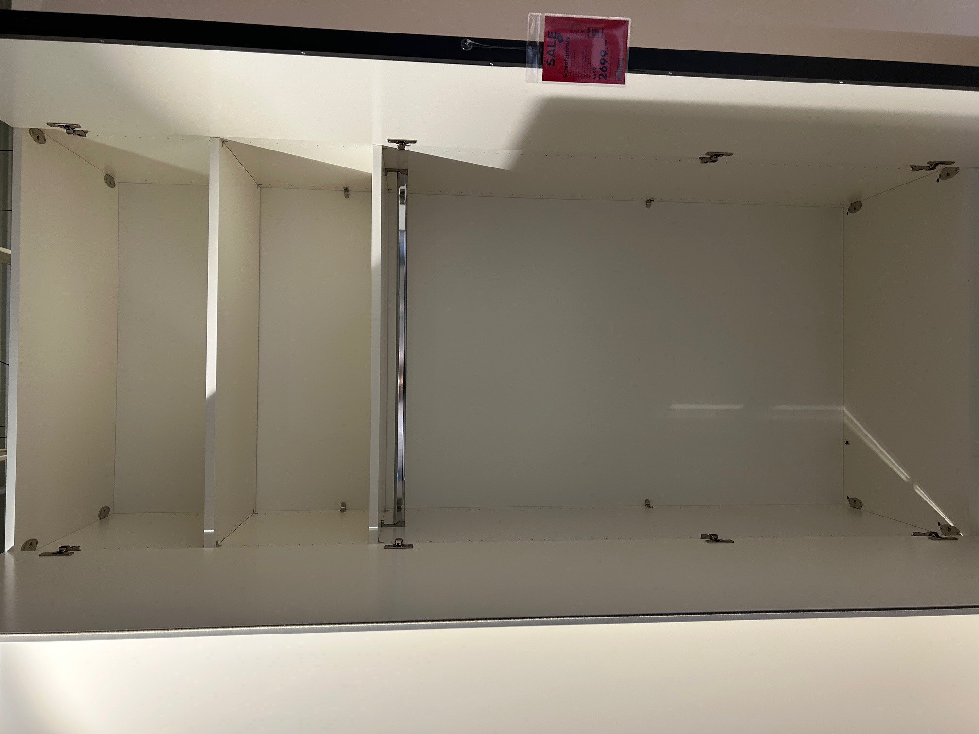 Loddenkemper Schlafzimmer LATURA ca. B303 H239 T60 cm in **Lack bianco weiß matt