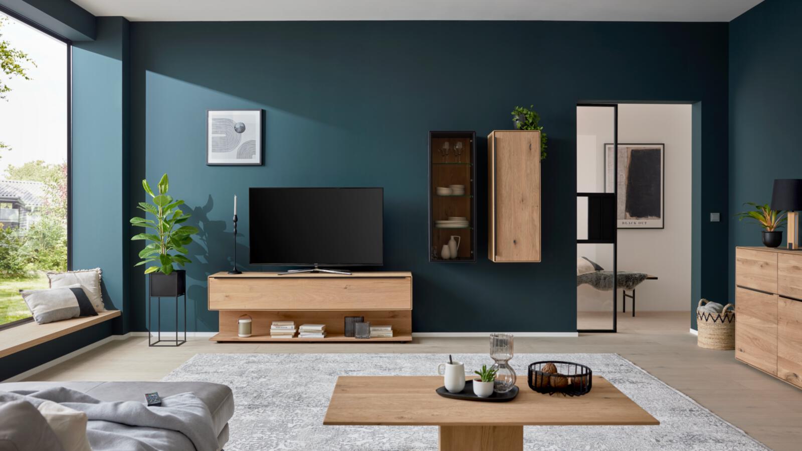 // Wohnkombination // Asteiche bianco geölt und gebürstet // Griff 53 anthrazit // ca.B296 H198 T39.5 cm // Zubehör gegen Aufpreis erhältlich, Wohnzimmer, Fernsehmöbel, Holzmöbel, TV-Konsole, Vitrine