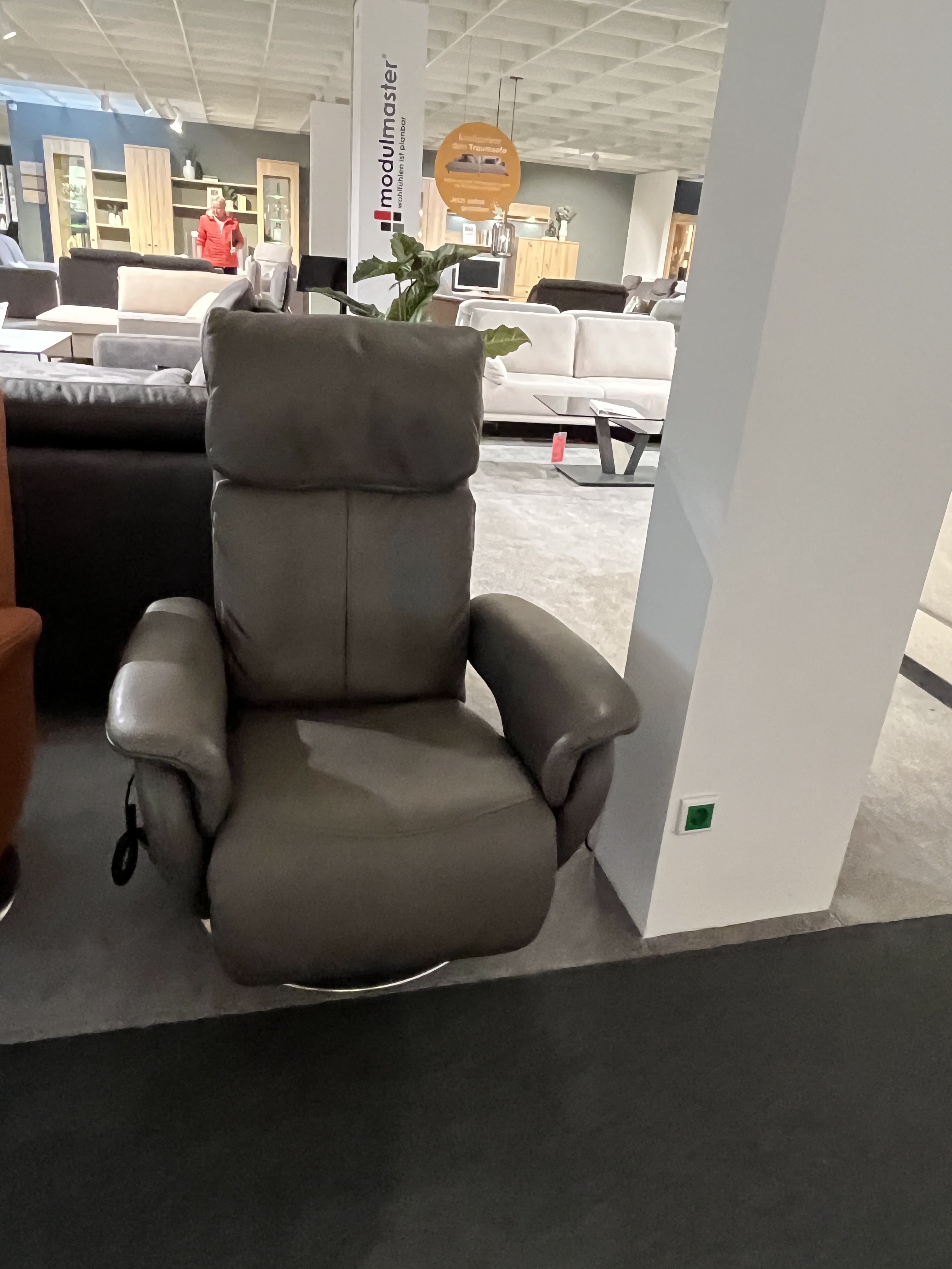 TV-Sessel in Leder 24 Longru Magma, Moebel, Stuhl, Person, Sessel, Couch