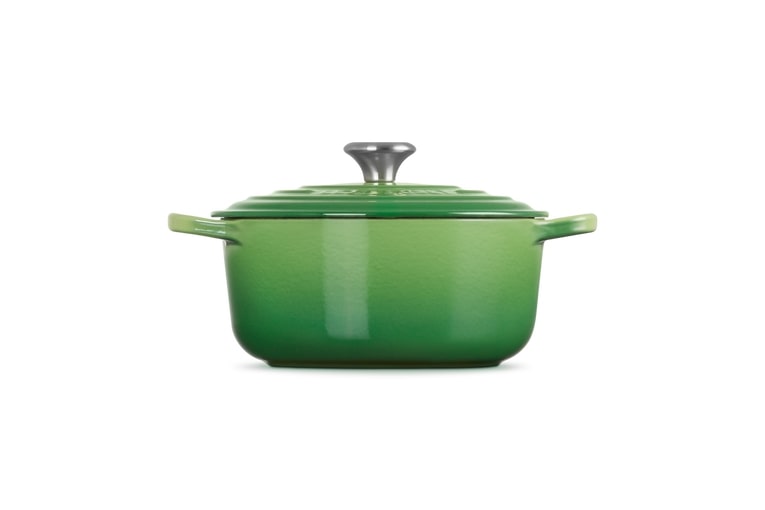 Le Creuset Bräter Sig 20cm in Farbe Bamboo Green Le Creuset Bräter Sig 20cm Bamboo Green Rund