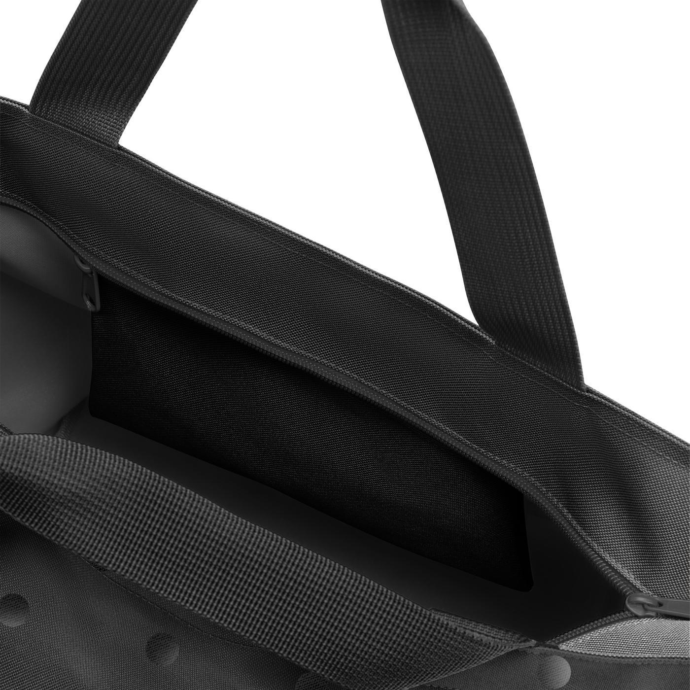 Reisenthel SHOPPER M in Farbe glossy dots black