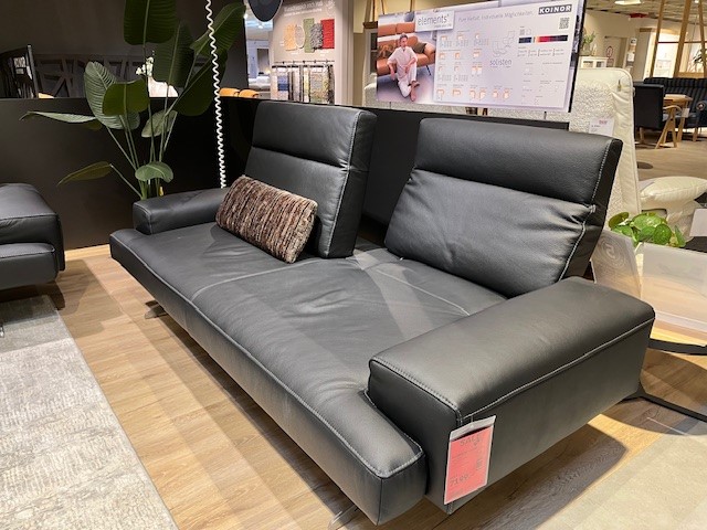 Koinor Polstergruppe CLAYTON in Leder B-Bull Nero, Moebel, Person, Couch, Teppich, Chaiselongue