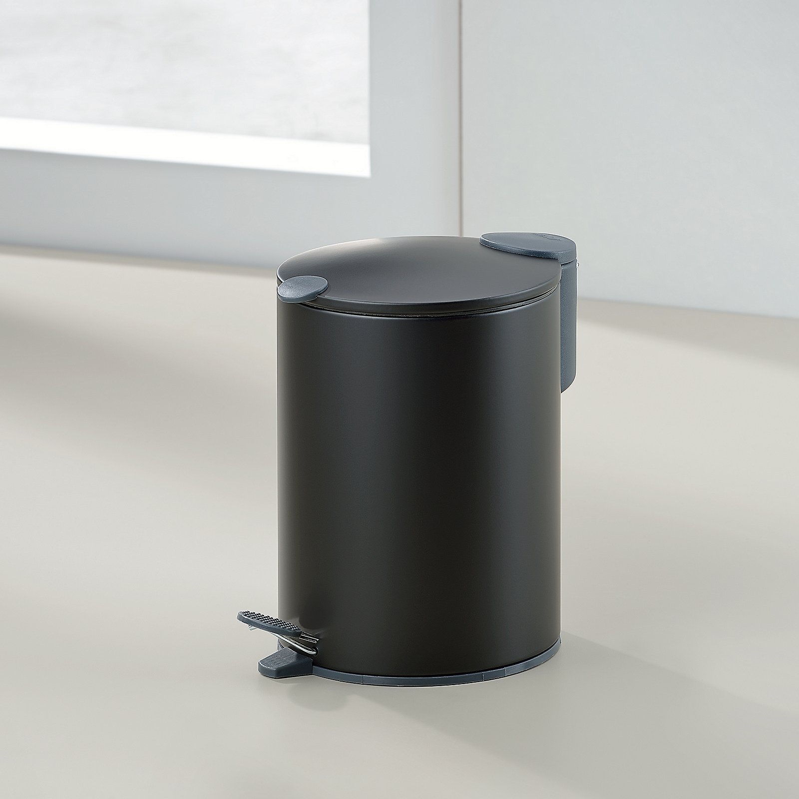 Kela Kosmetikeimer MATS in Farbe Schwarz, Abfalleimer, Mülleimer, Dose, Rund, Schwarz, Müllbehälter, Tretmülleimer, schwarz, Zylinderform, Fußpedal