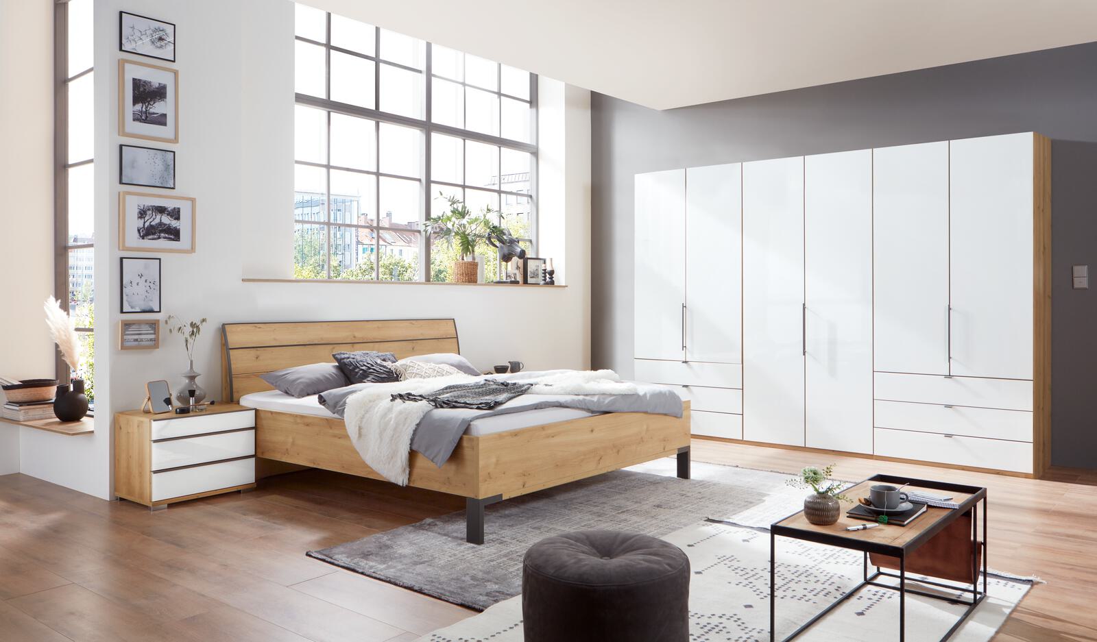 Wiemann Schlafzimmer LOFT ca. 180x200cm in Weiß/Bianco Eiche Nachbildung Wiemann Schlafzimmer LOFT ca. 180x200cm in Weiß/Bianco Eiche Nachbildung