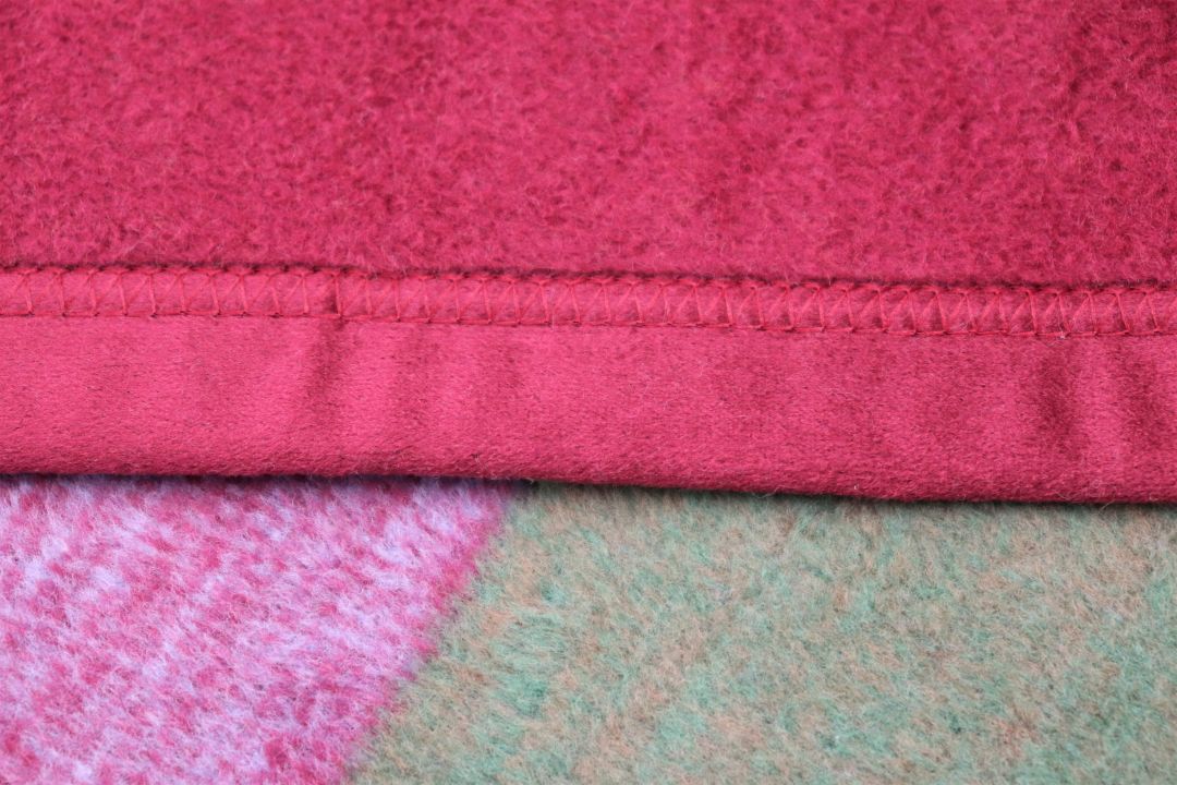 Biederlack Decke ca. 150x200cm in Farbe Colour-Woven, Fleece, Streifen, Rot, Mehrfarbig, Naht
