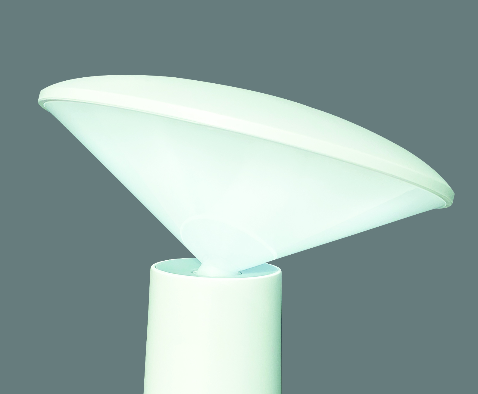 FH Lighting LED-Tischleuchte PINTO in Kunststoff weiß