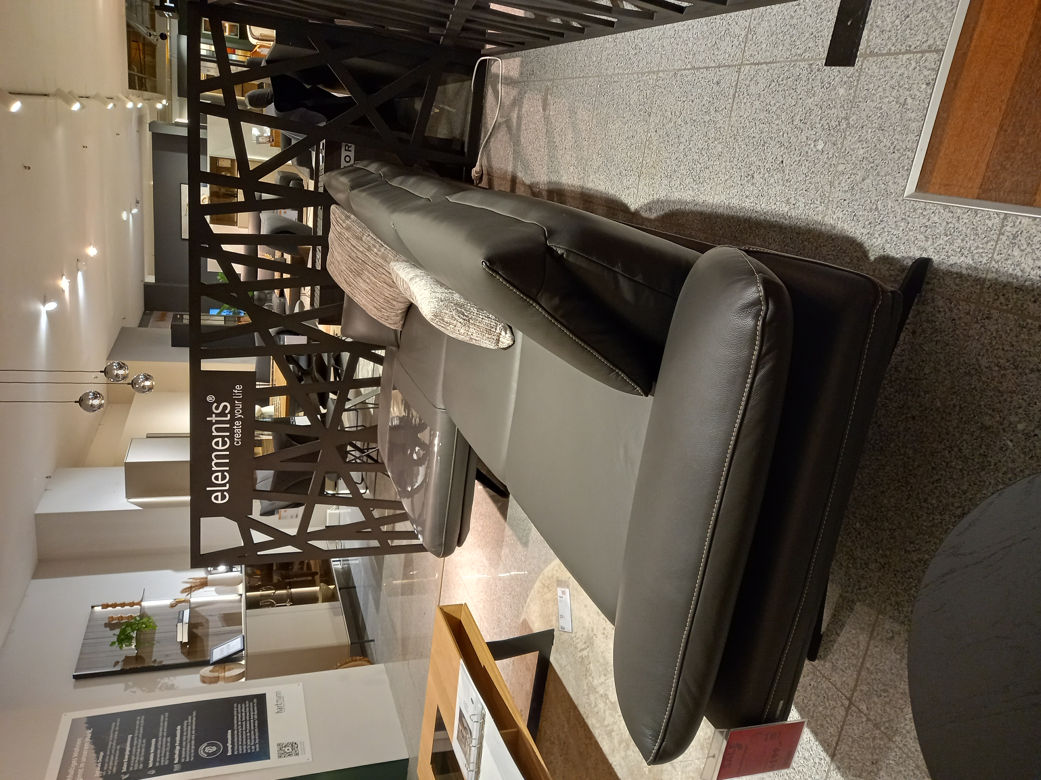 Koinor Polstergruppe ELEMENTS in Leder X-Happy metal, Innenarchitektur, Couch, Mobiliar, Fußboden, Bodenbeläge