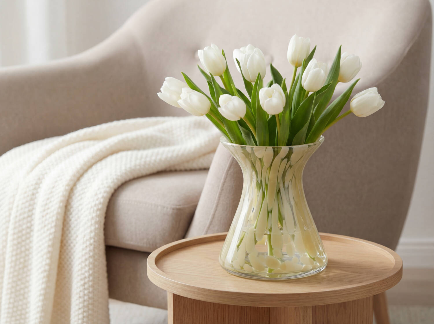 Leonardo Vase 16cm GIA in Farbe buttergelb, Tulpen, Blumen, Vase, Glasvase, Wohnaccessoire