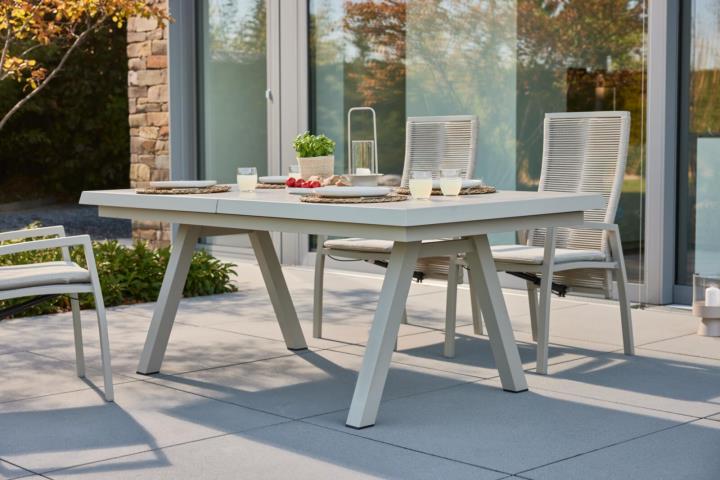 Interliving Ausziehtisch IL-7011 mit Platte aus sintered Stone beige/Gestell Aluminium taupe, Esstisch, Mobiliar, Tabelle, Tischplatte, Esszimmer