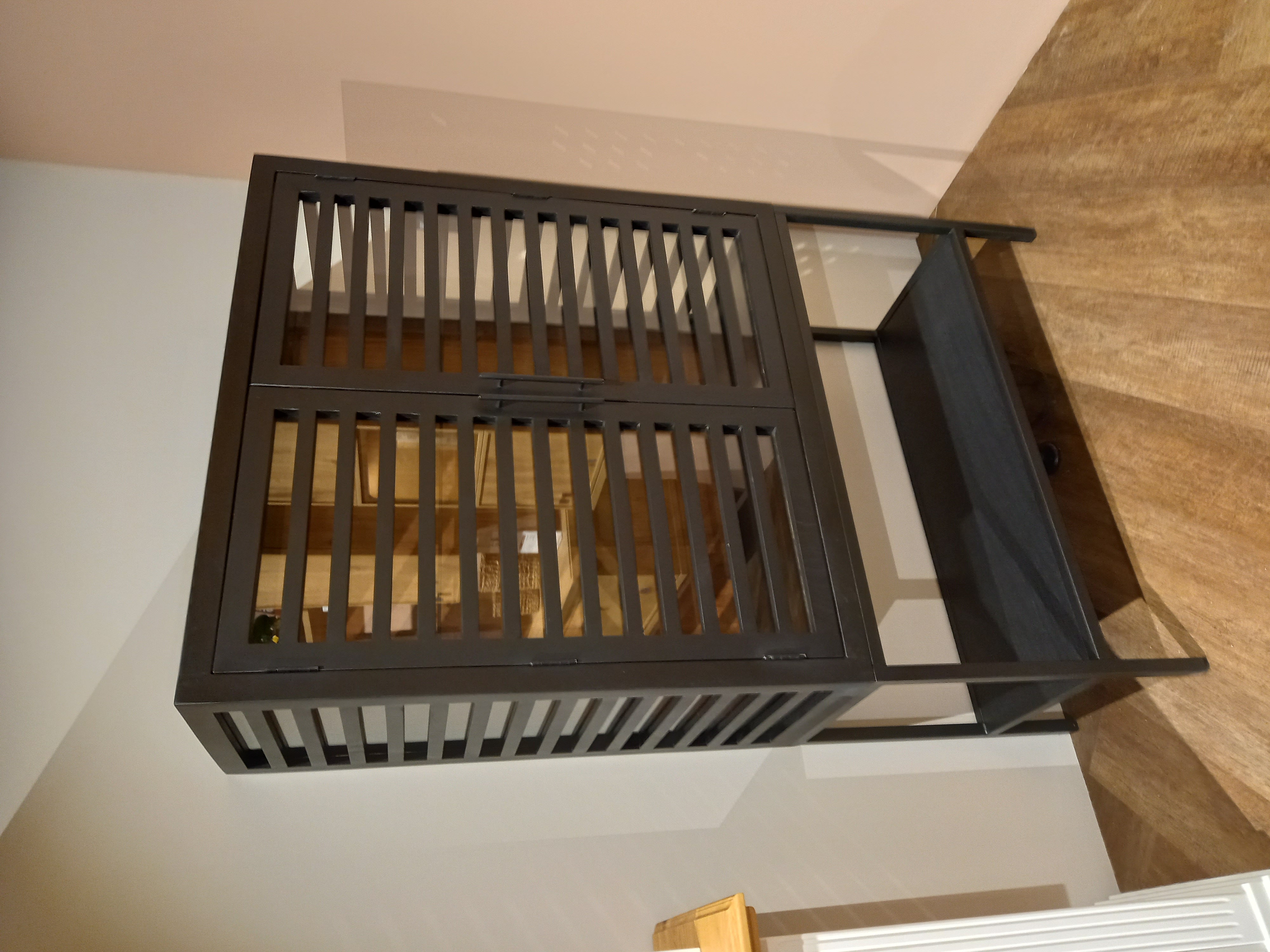 Gutmann Glasschrank SHOWCASE ca. B100 T40 H160 cm in Korpus & Glast. Akazie massiv Gutmann Glasschrank SHOWCASE ca. B100 T40 H160 cm in Korpus & Glast. Akazie massiv, Holz, Hartholz, Mobiliar, Kabinett, Innenarchitektur