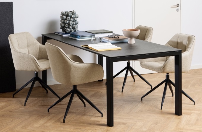 Actona Esszimmerstuhl BRENDA in Basel Stoff beige, Gestell matt schwarz
