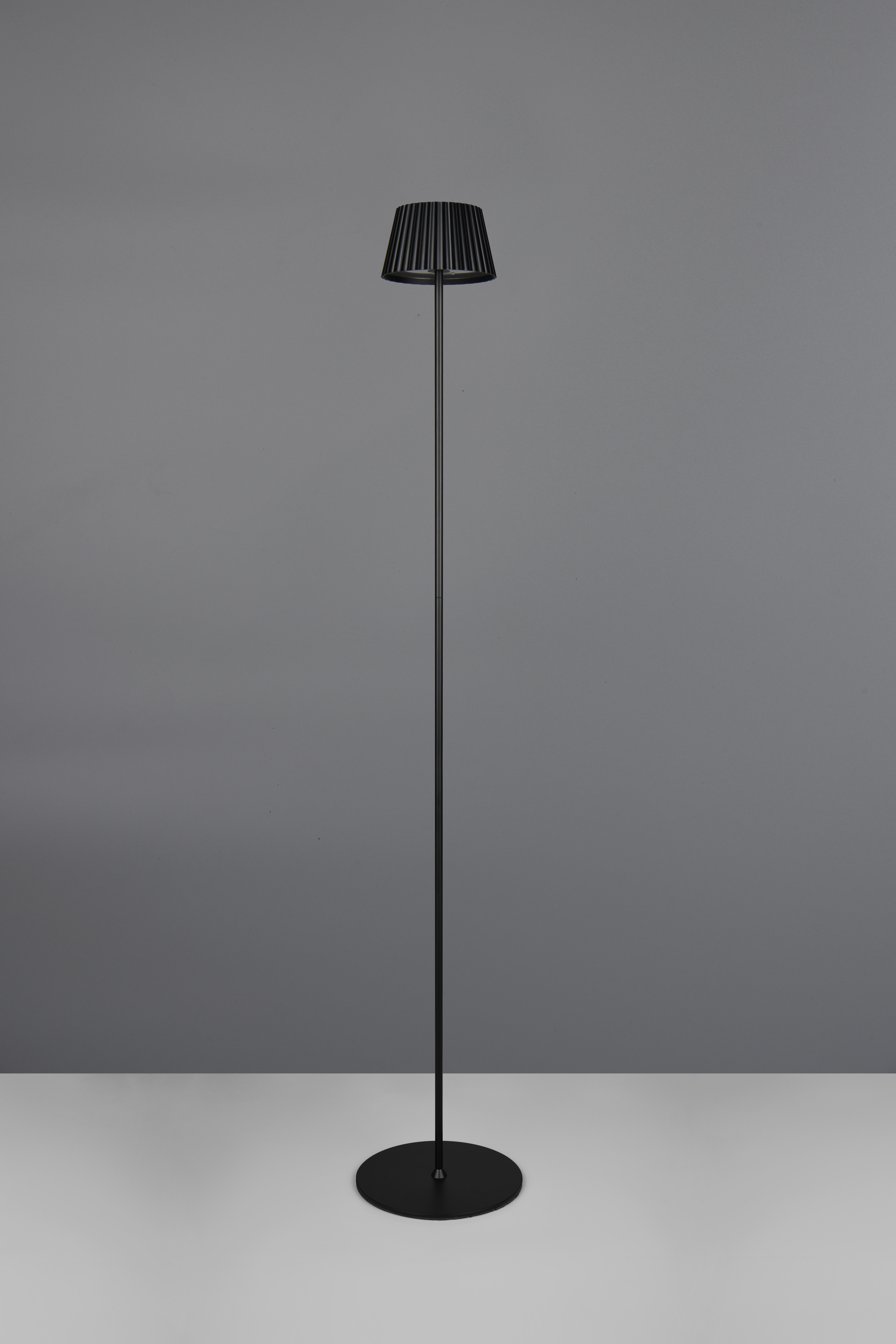 Reality Leuchten LED-Stehleuchte SUAREZ in schwarz matt, Metall grau