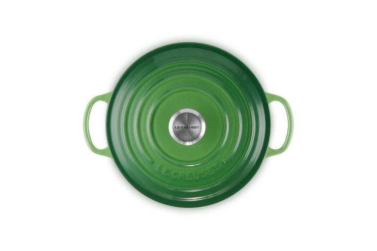 Le Creuset Bräter Sig 20cm in Farbe Bamboo Green Le Creuset Bräter Sig 20cm Bamboo Green Rund
