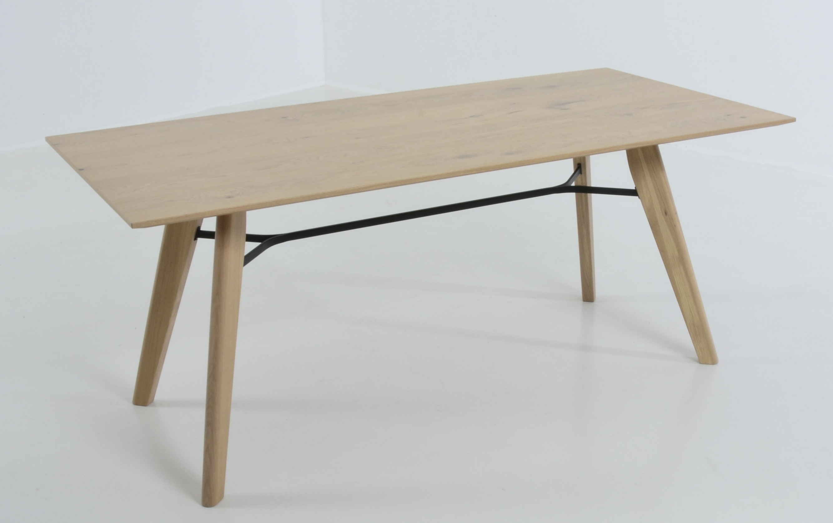 Esstisch mit Synchronauszug, Asteiche bianco Echtholzfurnier, ca. 180(220)x90 cm, H:75 cm