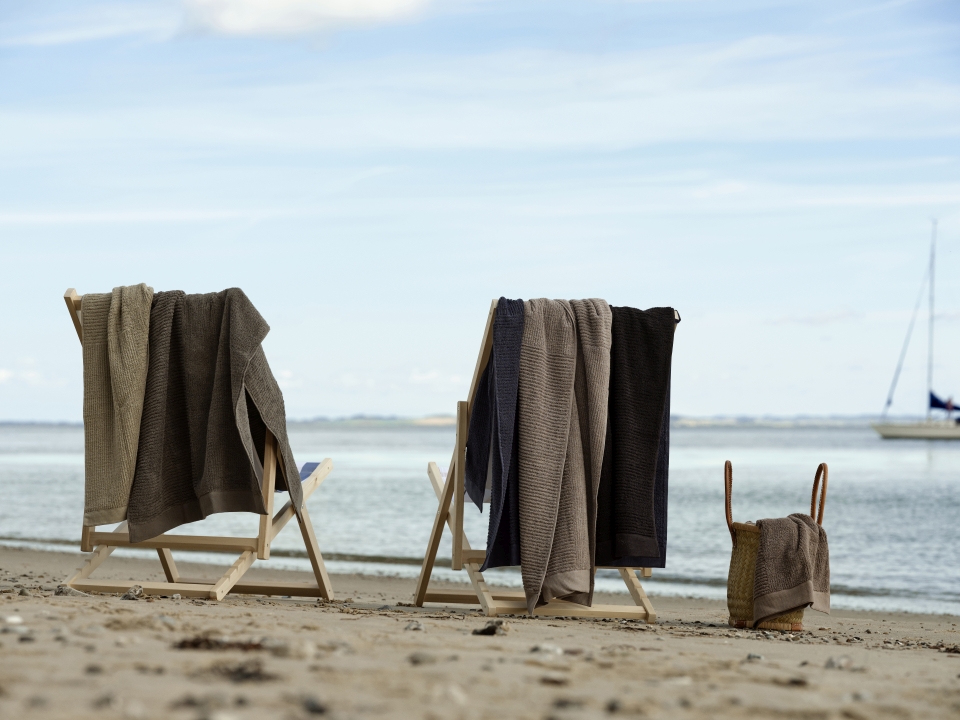 Zone Denmark Badehandtuch in Farbe taupe