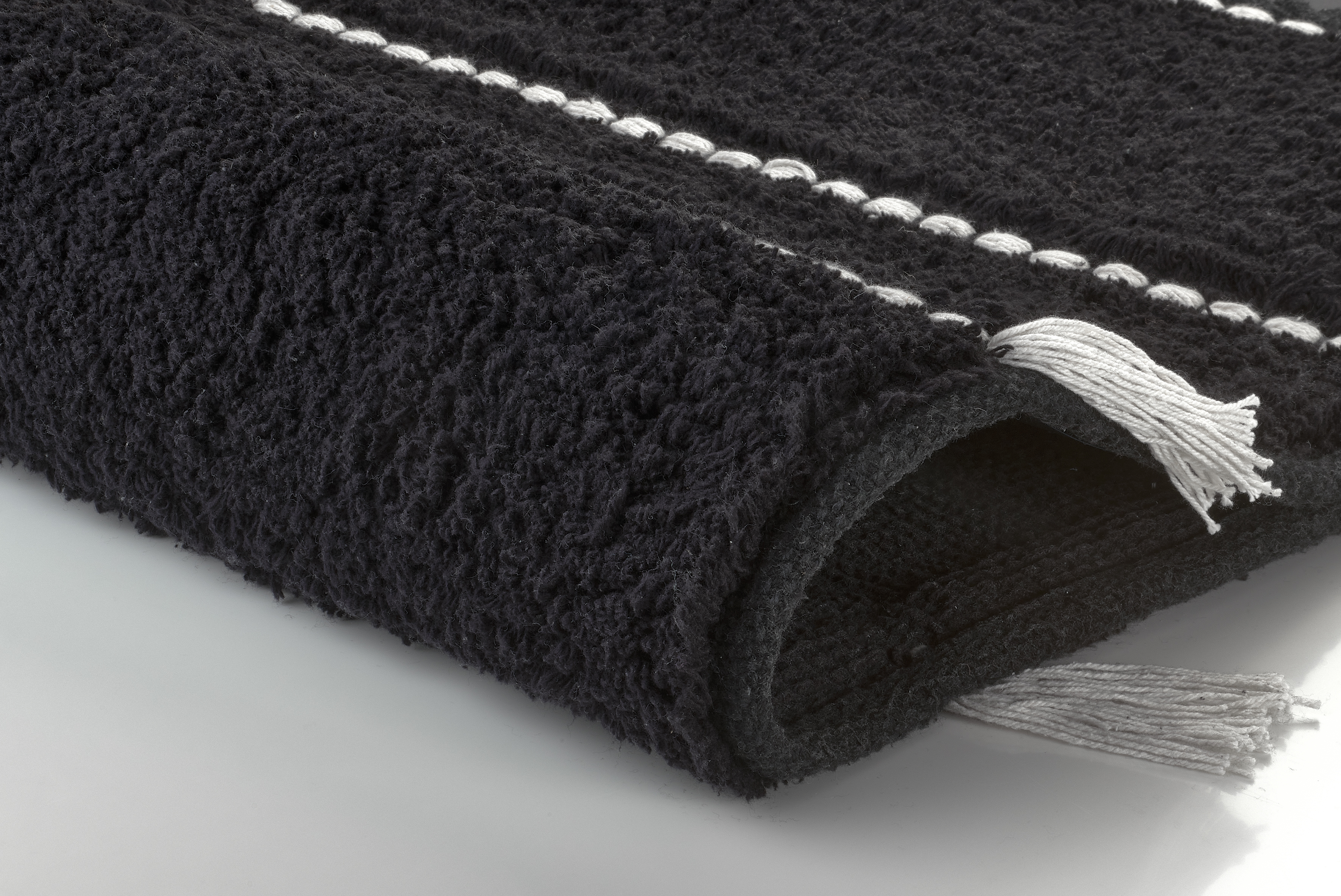 Kleine Wolke Badteppich TRAVIS ca. 70x120cm in Farbe Schwarz