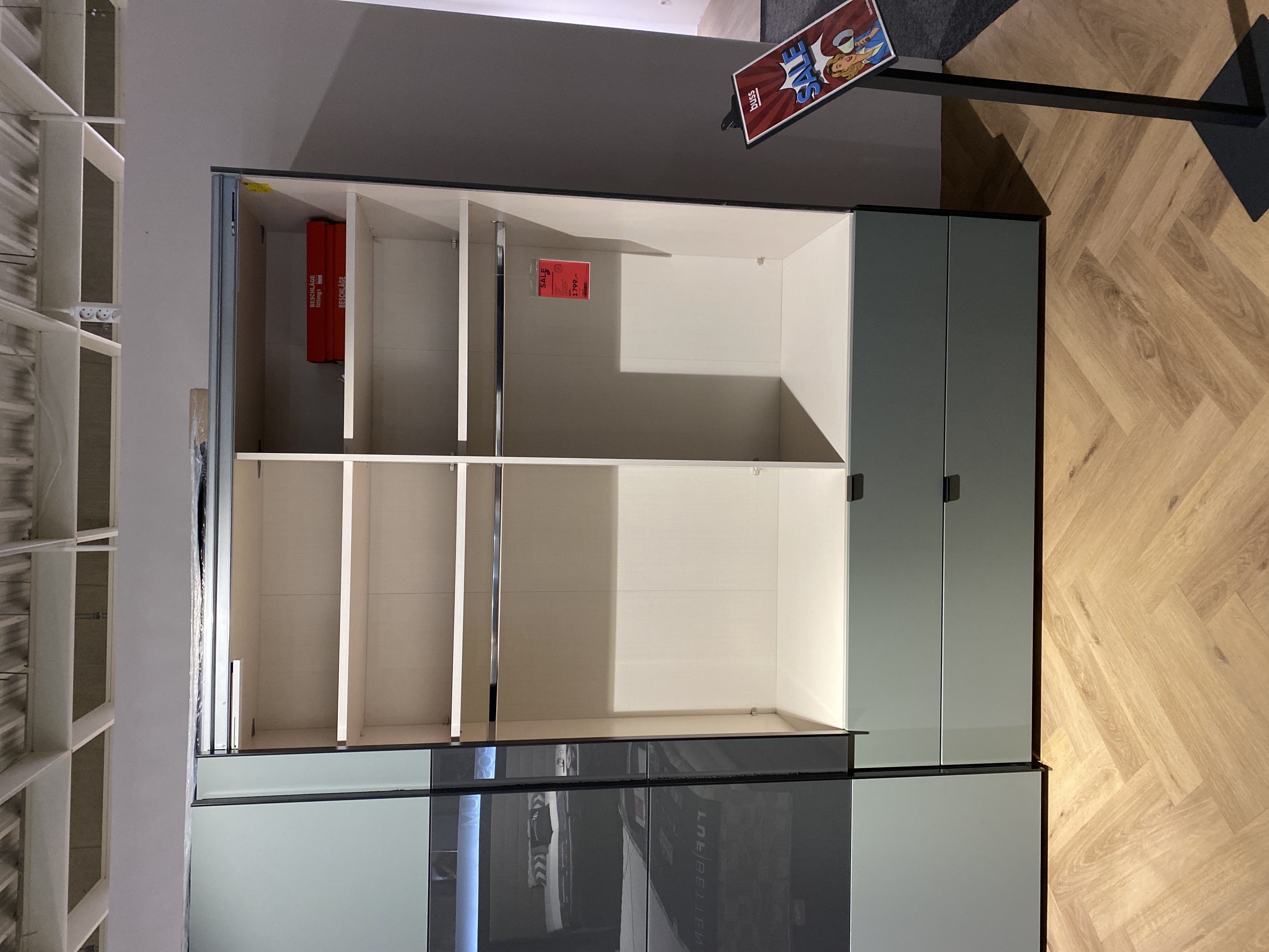 Schwebetürenschrank, Garderobe, Kleiderschrank, Schrankinnenraum, Schublade, Schiebetüren