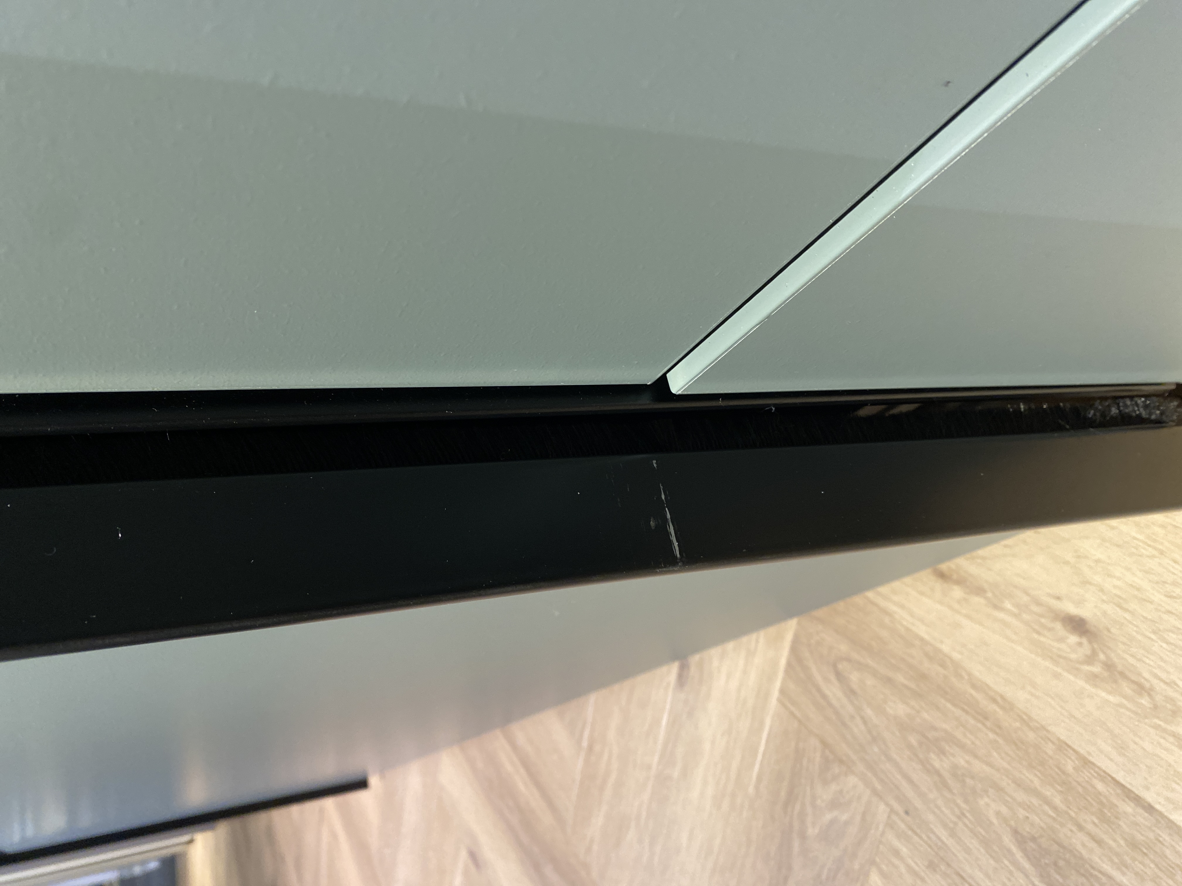 Schwebetürenschrank, Glass panel, Schiebetür, Schrankfront, Fasekante, Silbergrau