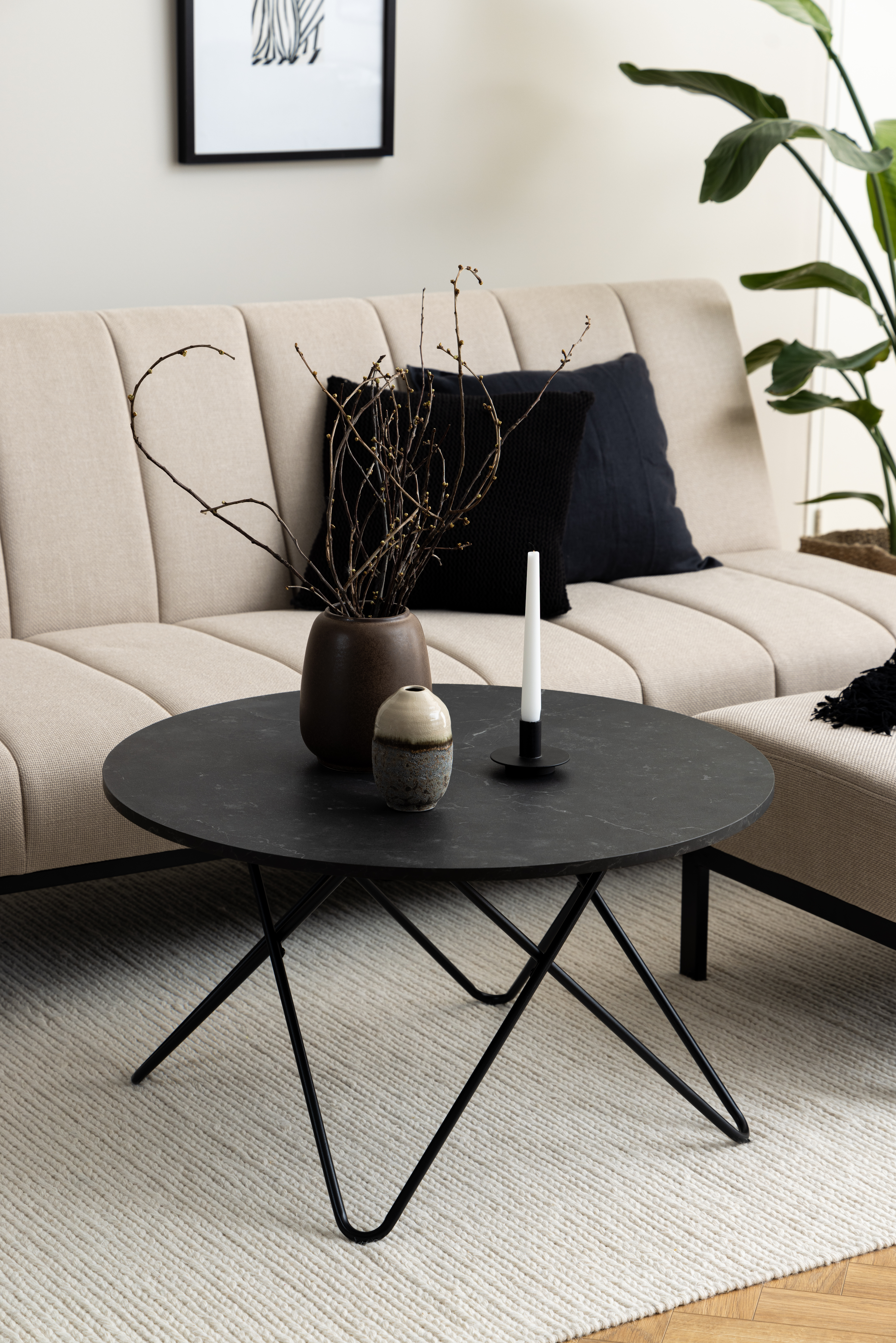Actona Couchtisch WYRE Ø ca. 80cm in Marmor Izmir schwarz/schwarz matt