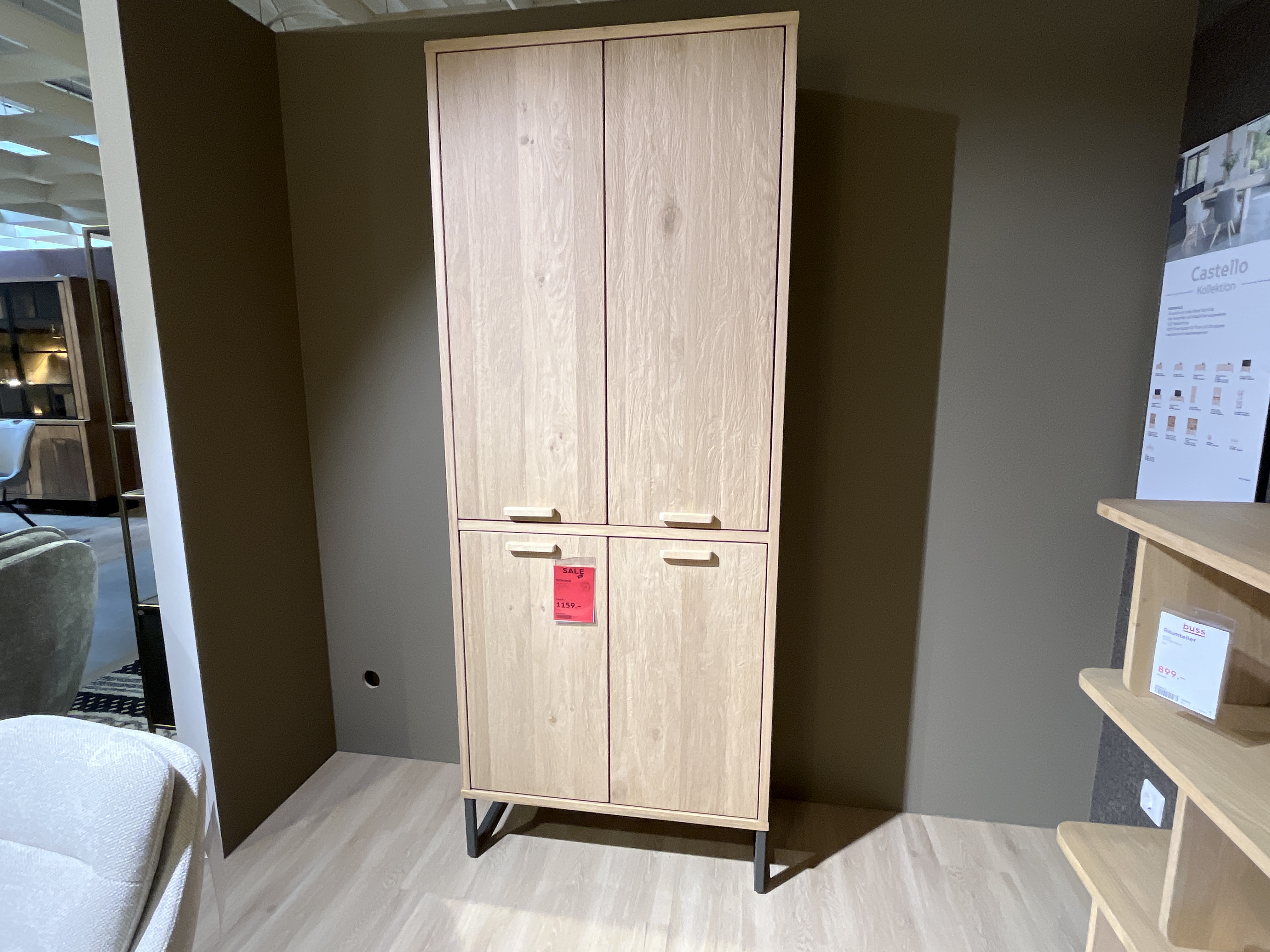 Henders & Hazel Schrank CASTELLO ca. B85 H215 T42 cm in Eiche furniert sand oak, Hochschrank, helle Holzoptik, vier Türen, Holzmaserung, Metallfüße