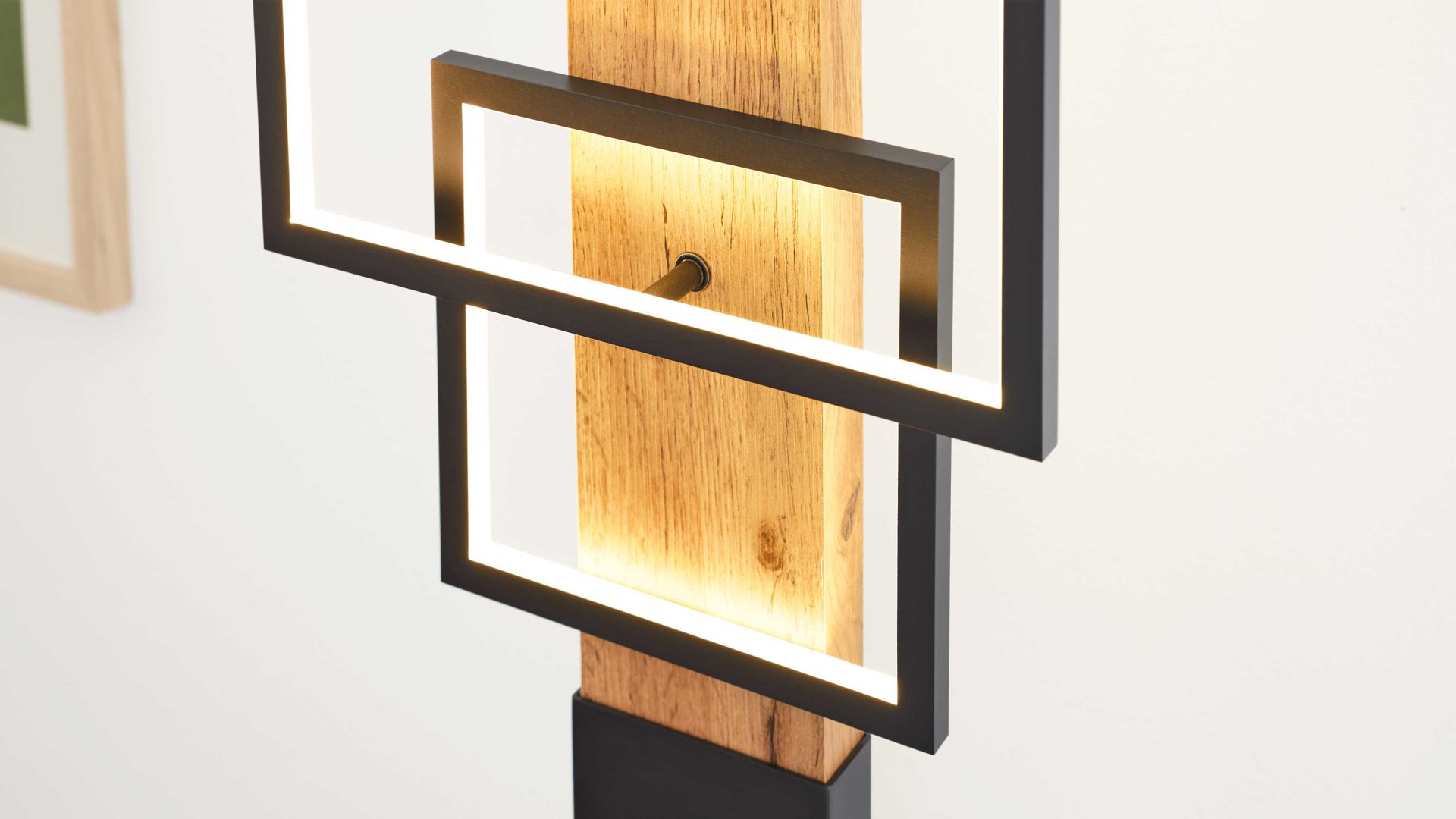 Interliving LED-Stehleuchte IL-9342 in Metall schwarz matt, Holzoptik dunkel