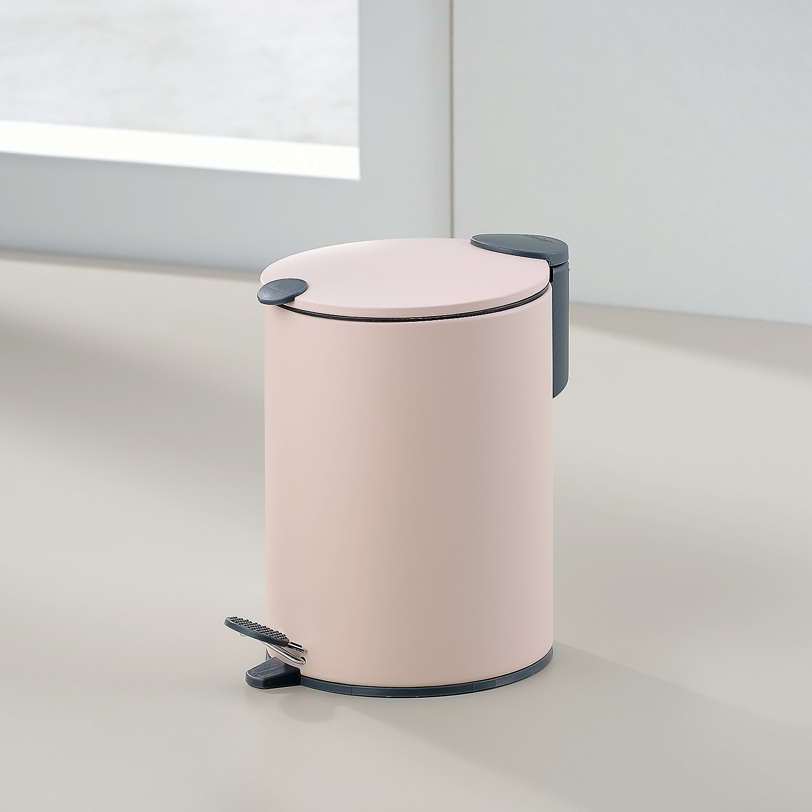 Kela Kosmetikeimer MATS in Farbe Wolkenrosa, trash can, pedal bin, pink, metal body, foot pedal, Mülleimer, Abfalleimer, Tischabfallsammler, Fußpedal, Rosa
