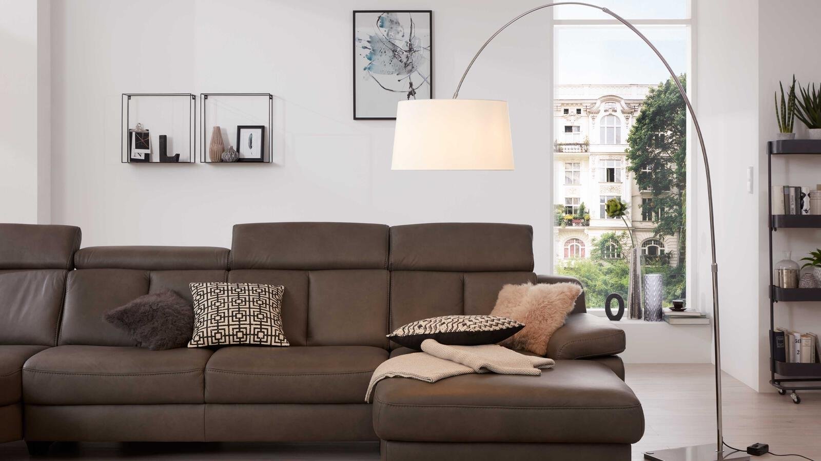 Interliving Bogenleuchte Interliving-9301 in Nickel matt/Chrom, Schirm weiß Interliving Bogenleuchte Interliving-9301 in Nickel matt/Chrom, Schirm weiß
