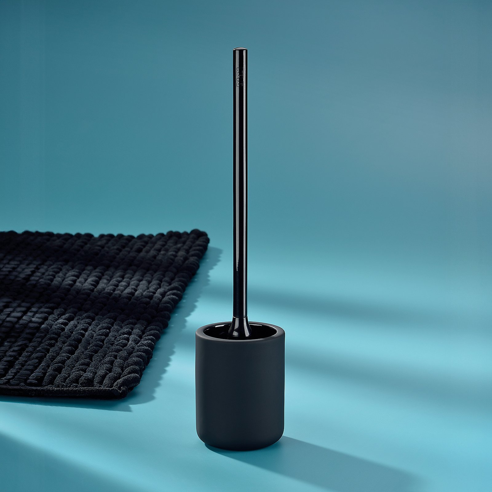 Kela WC-Garnitur SANA in Farbe Schwarz, Toilettenbürste, Bürstenhalter, Schwarz, modern, Badezimmerzubehör, Toilettenbürste, Badezimmer, Reinigungswerkzeug, Chromgriff, schwarze Halterung