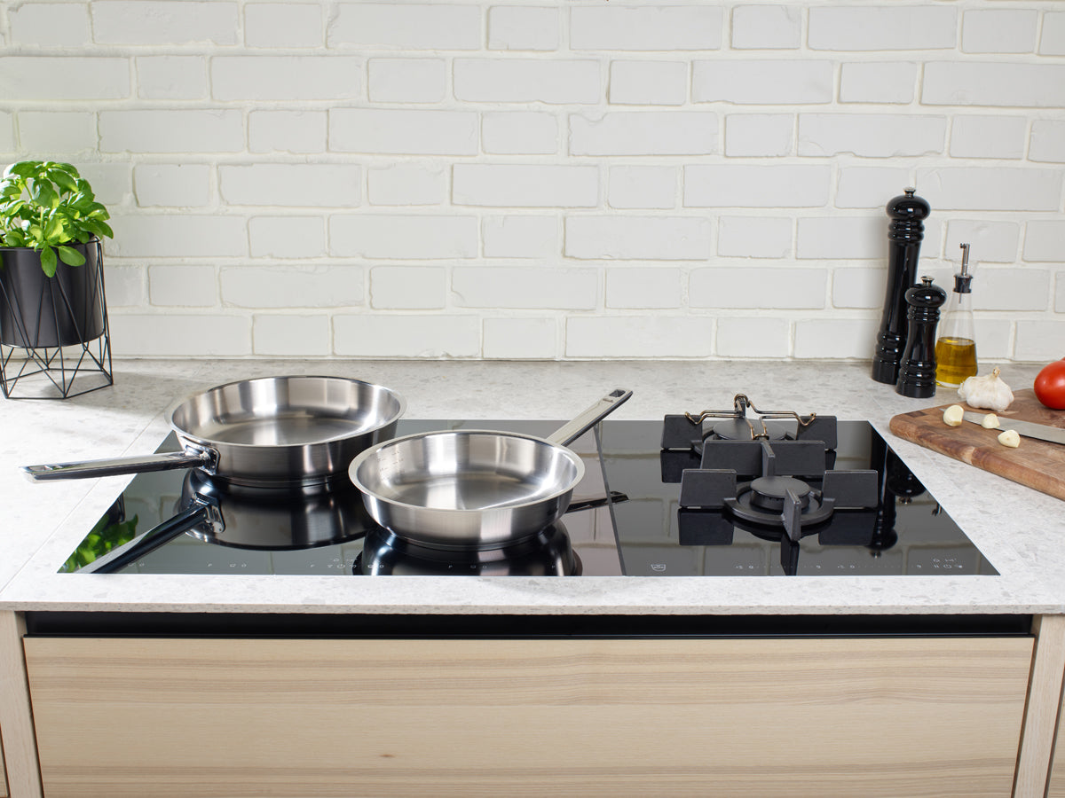 Fissler Stielpfanne 28cm ORIGINAL-PROFI COLLECTION® B/H/T ca. 34,5x12,5x51,5cm in Edelstahl, Kochtopf, Pfanne, Gasherd, Stahltopf, Küchenzubehör