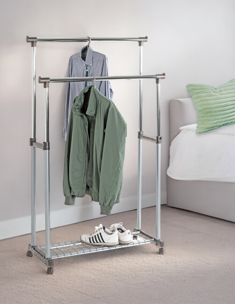 Rollgarderobe DOUBLE in Farbe Alu, Chrom, Grau Haku Möbel Rollgarderobe DOUBLE in Farbe Alu, Chrom, Grau, Kleiderständer, Wäscheständer, grüne Jacke, blaues Hemd, Sneaker