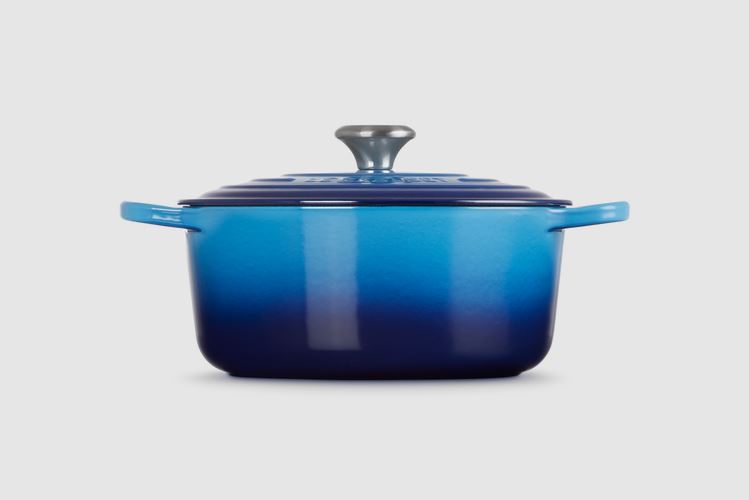 Le Creuset Bräter Sig 28cm SIG in Farbe Azure Le Creuset Bräter Sig 28cm Azure Rund