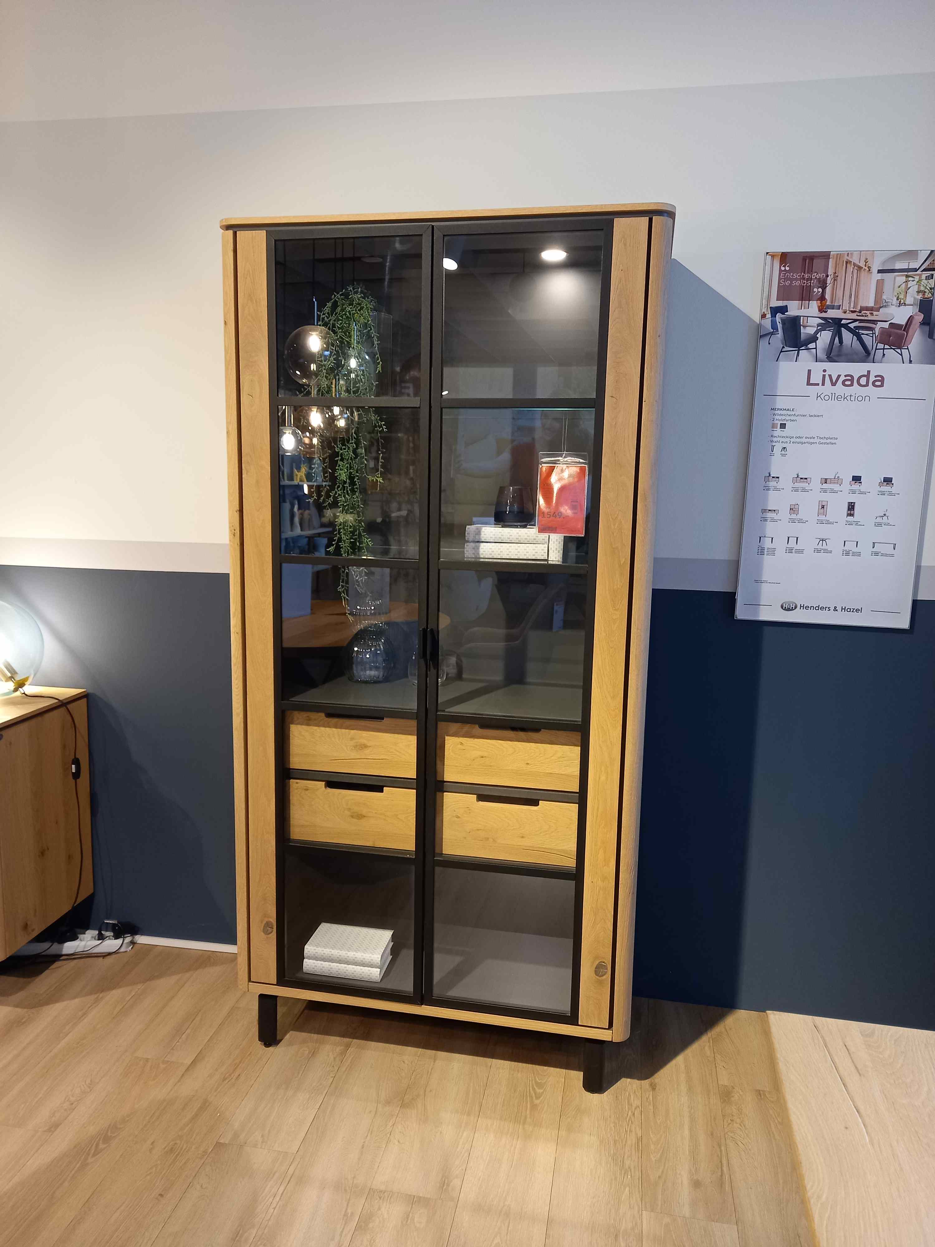 Henders & Hazel Vitrine LIVADA in naturel Wildeiche furniert