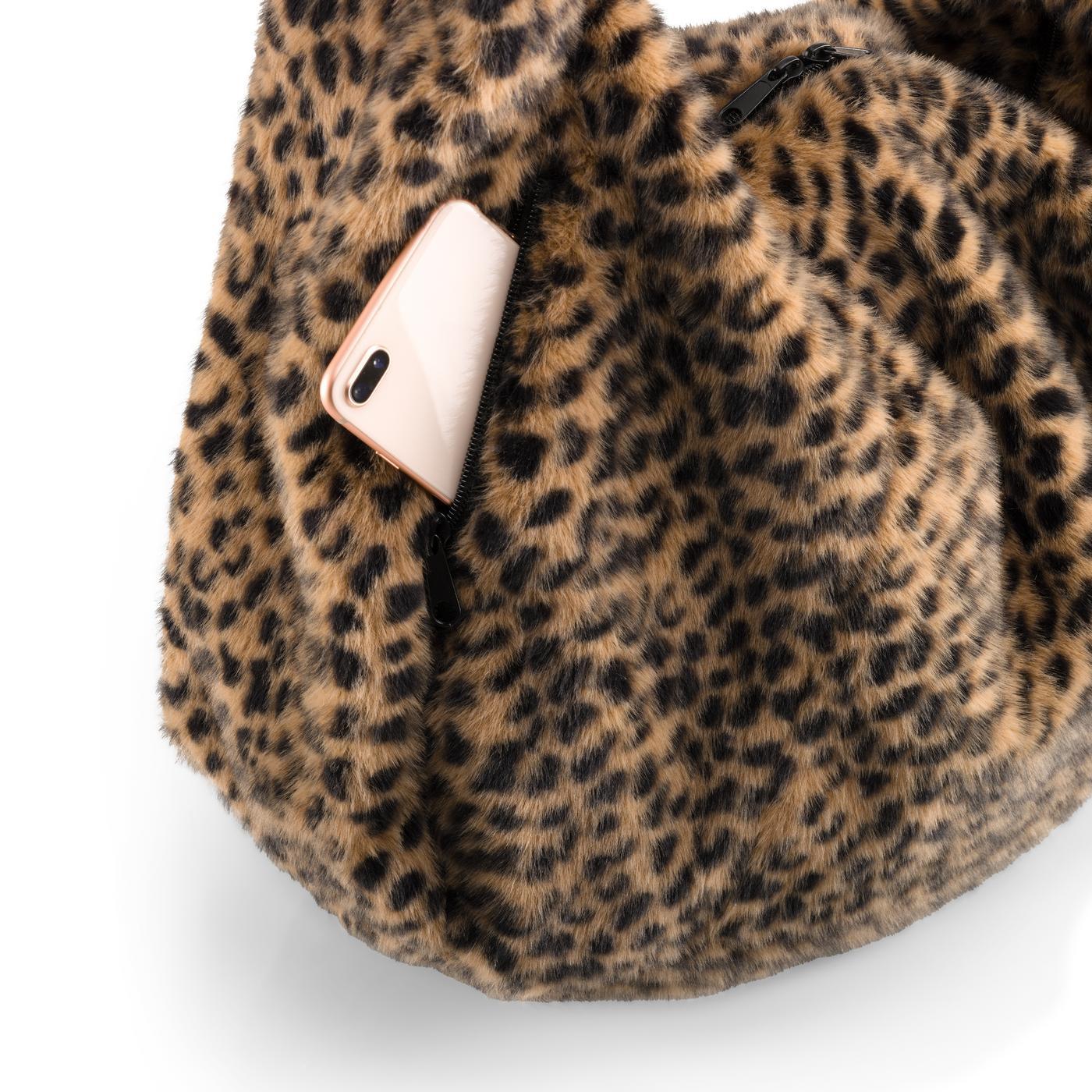 Reisenthel MOONBAG in Farbe leo fake fur, Leoparden-Muster, Fell, Tasche, Handtasche, Telefonfach