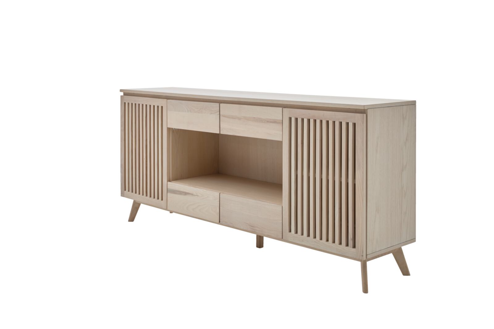 Roomio Sideboard NO. 2000 in Esche Echtholzfurnier, Fronten und Gestell massiv, weiß gewaschen Roomio Sideboard NO. 2000 in Esche Echtholzfurnier, Fronten und Gestell massiv, weiß gewaschen