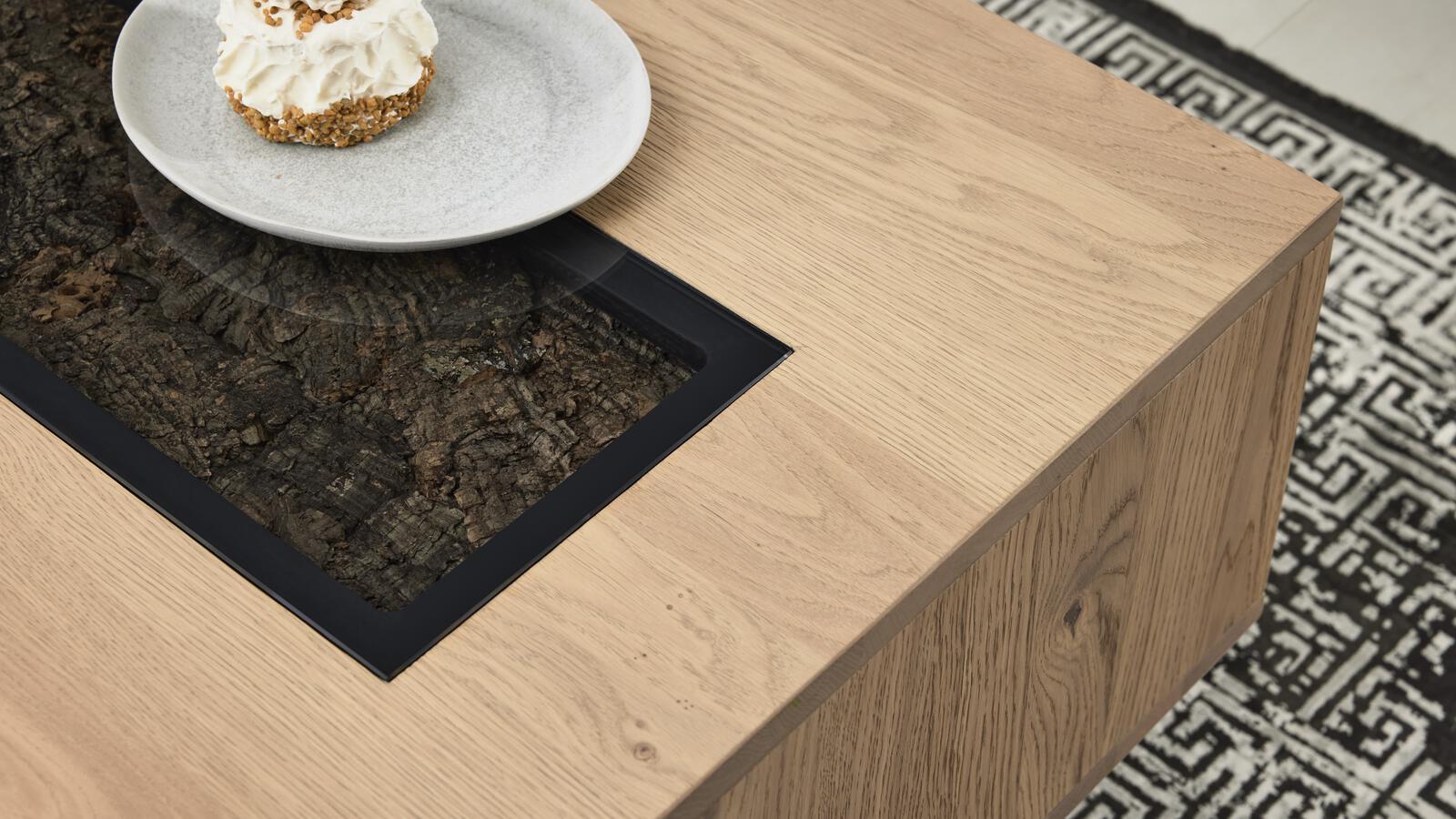 Interliving Couchtisch IL 2025 ca. 115x65cm mit Platte in Wildeiche massiv