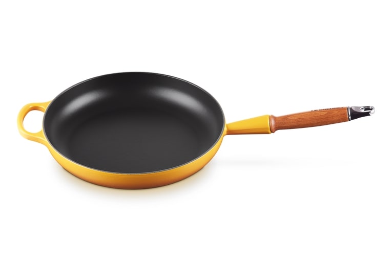 Le Creuset Bratpfanne Sig 28cm in Farbe Nectar Le Creuset Bratpfanne Sig 28cm in Farbe Nectar, Pfanne, Bratpfanne, Gehäuse?, Gelb, Holzgriff