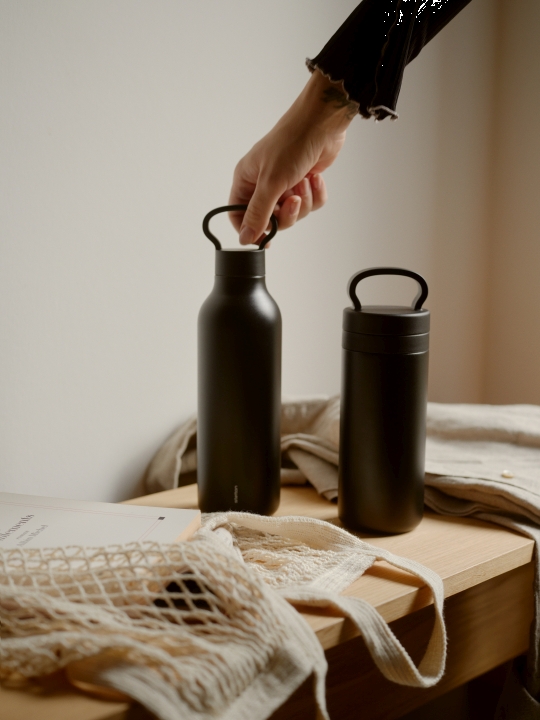 Stelton Thermobecher Tabi 0,4l in Farbe black