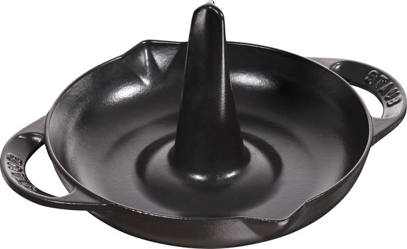 staub Hähnchenbräter rund 24cm SPECIALITIES in Gusseisen schwarz staub Bräter 24cm SPECIALITIES in Farbe Schwarz