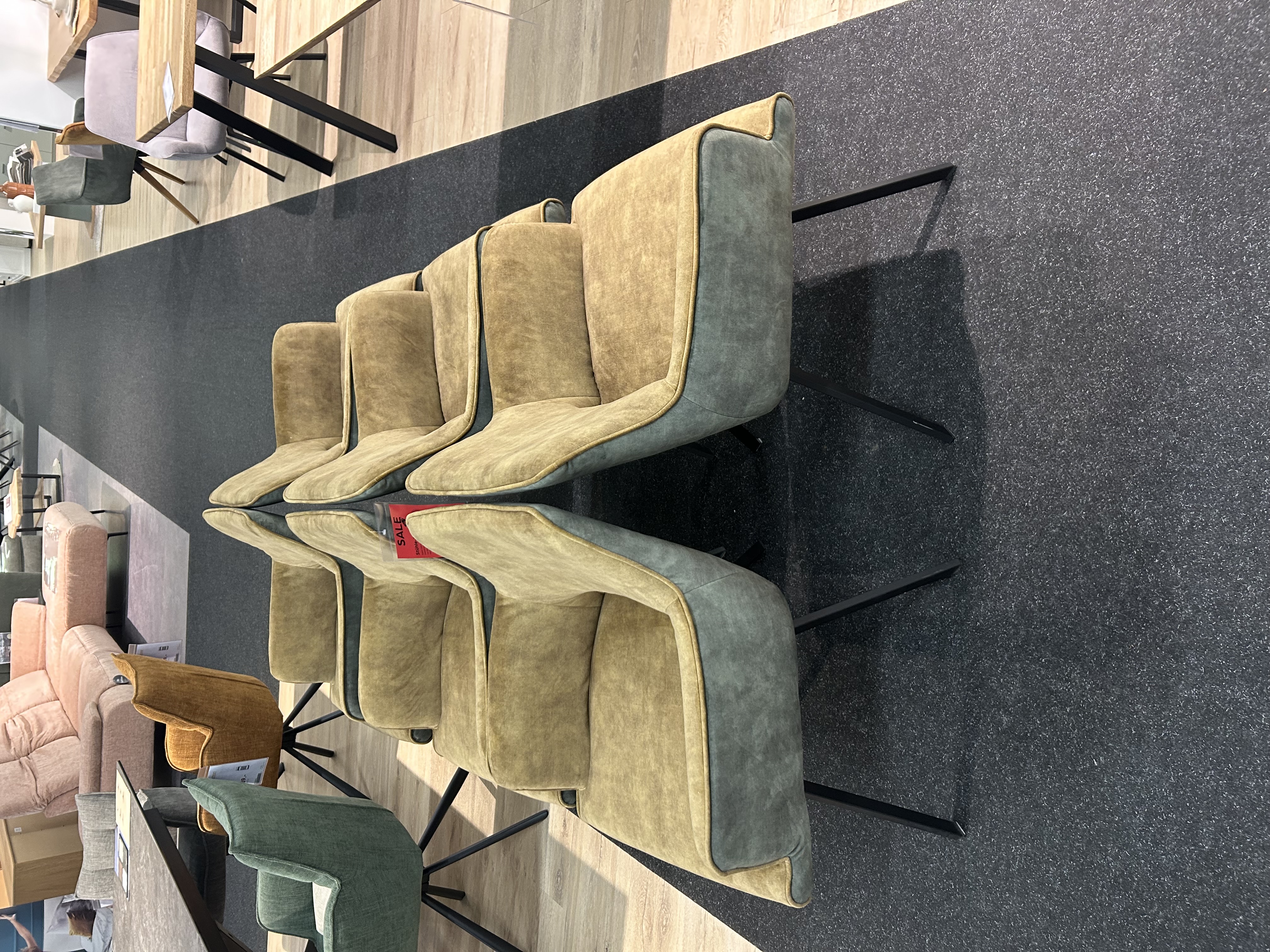 Knudsen Stühle-Set 6tlg. in Farbe Adore 315/Hunter 3154, Gebäude, Mobiliar, Drinnen, Lounge, Person