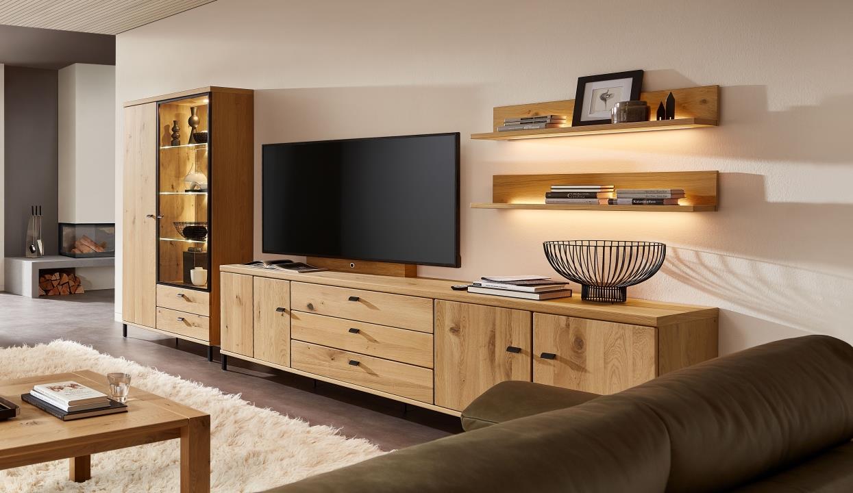 RMW Anbauwand Viva, ca. 360 x 193 x 49 cm in Asteiche massiv mit schwarzen Glas RMW Anbauwand Viva, ca. 360 x 193 x 49 cm in Asteiche massiv mit schwarzen Glas
