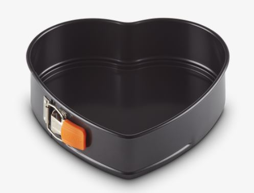 Le Creuset Herzspringform ca. 25cm in Farbe schwarz, herzformige backform, springform, antihaft, metall, kuchenform