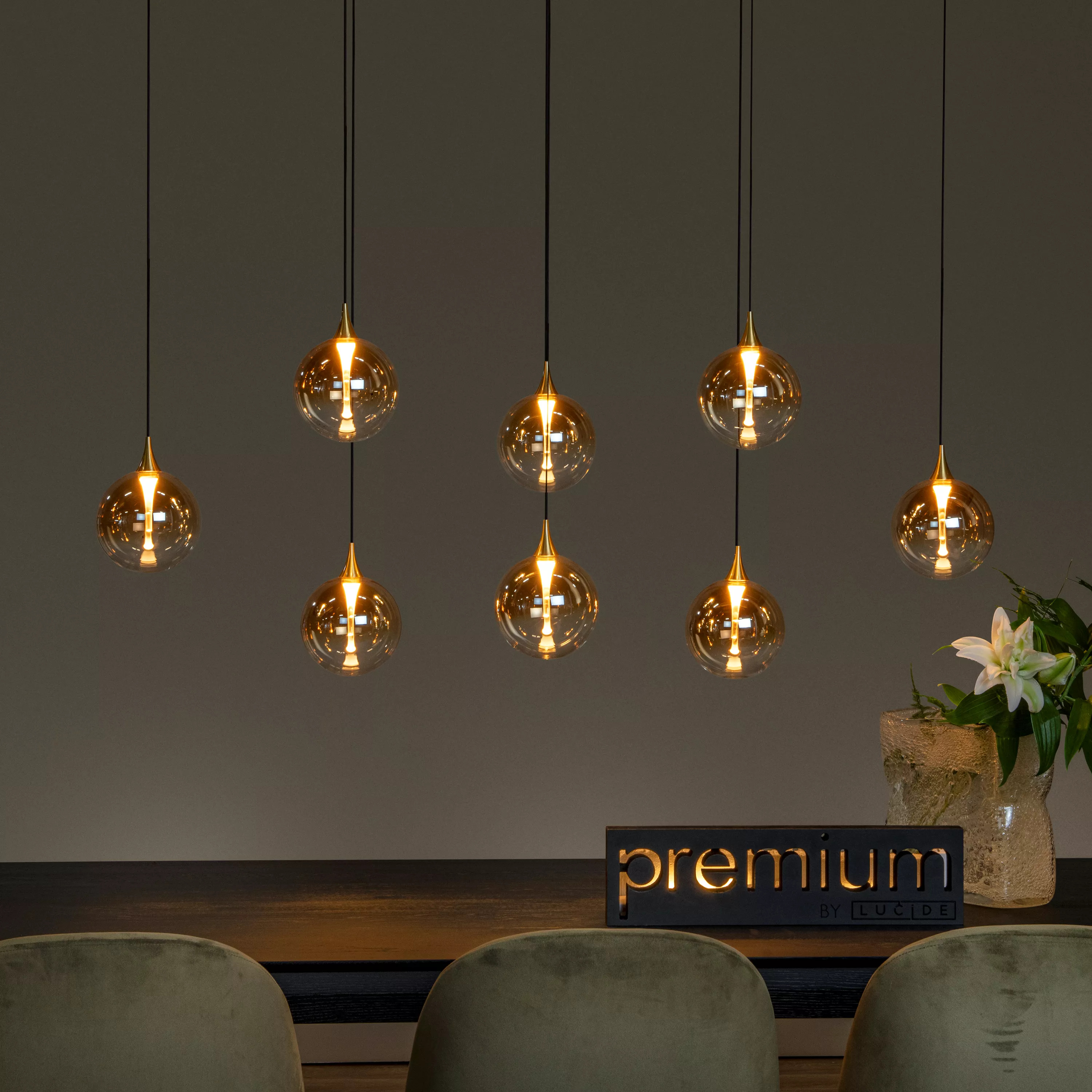 Lucide Pendelleuchte GISELA in Glas Amber, dimmbar, Beleuchtung, Leuchter, Leuchte, Stuhl, Blumen-Arrangement