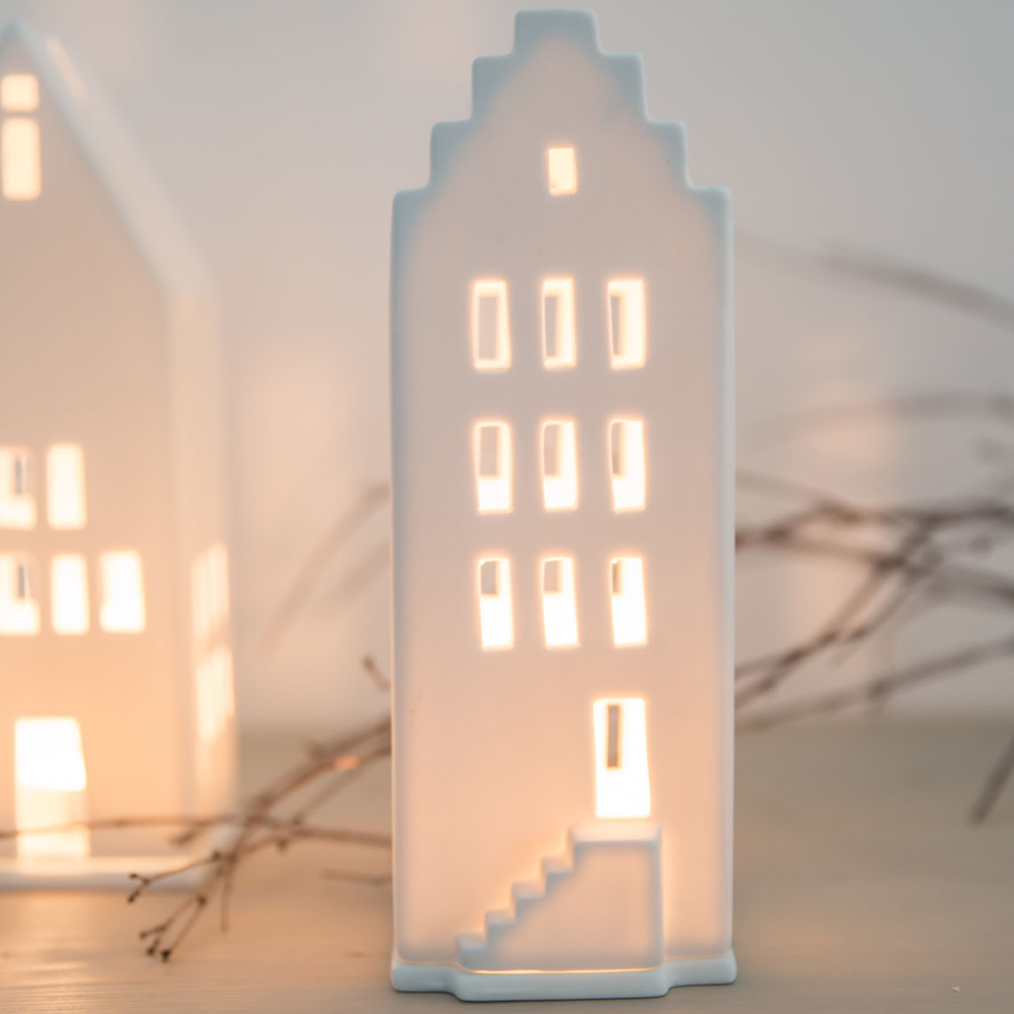 Lichthaus in Farbe weiß, Deko-Licht, Leuchte, Porzellan, Gebäude-Design, Hausstil