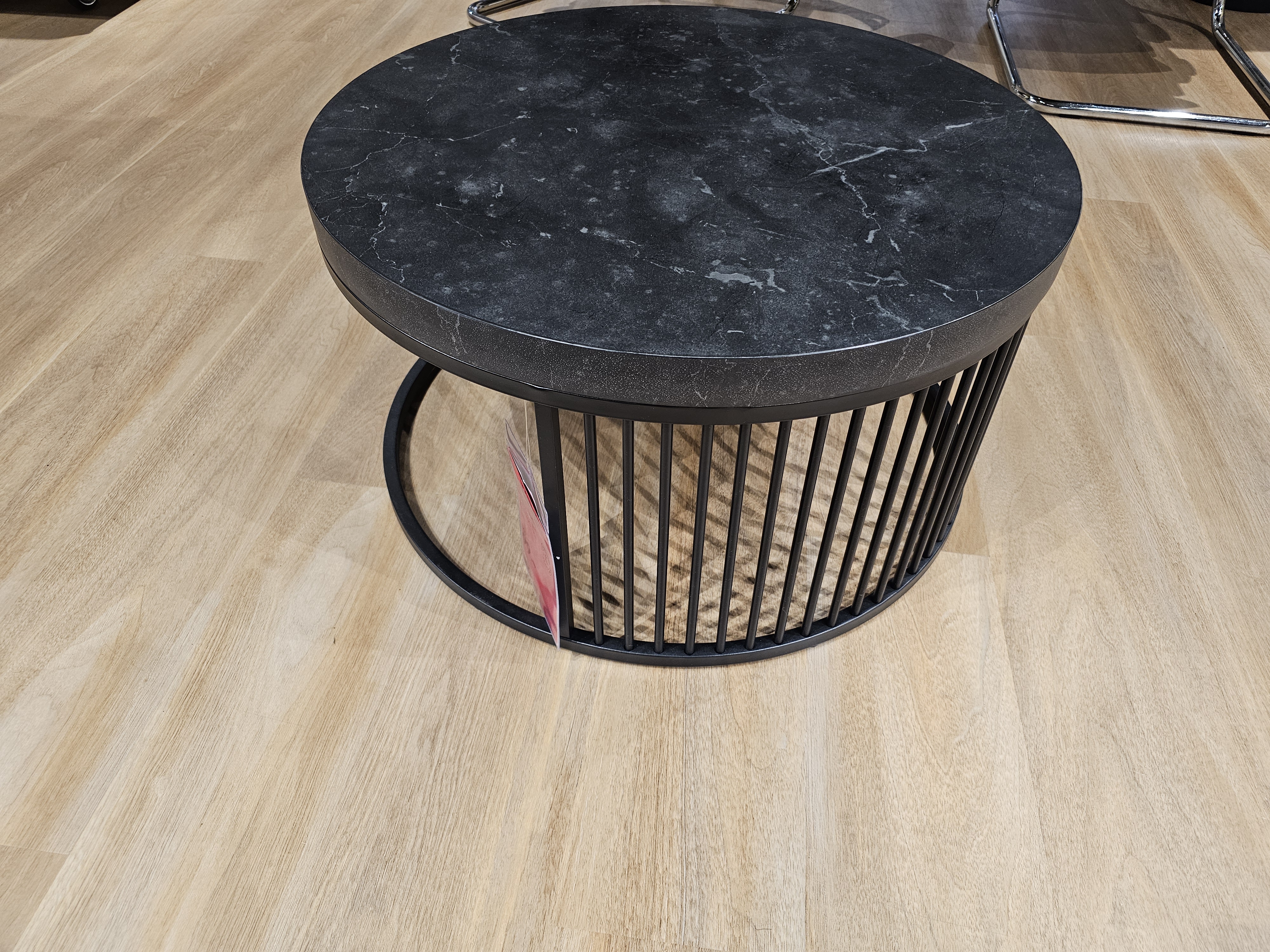 Couchtisch STRINGTON in schwarz, Beistelltisch, Schwarz, Marmorplatte, Metallrohr, rund