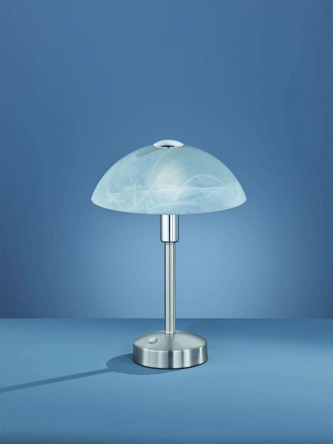 Trio LED-Tischleuchte DONNA in Nickel matt, Glas alabasterfarbig